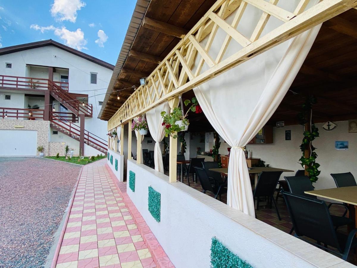 Casa Irina 2Mai 호텔 Două Mai 외부 사진