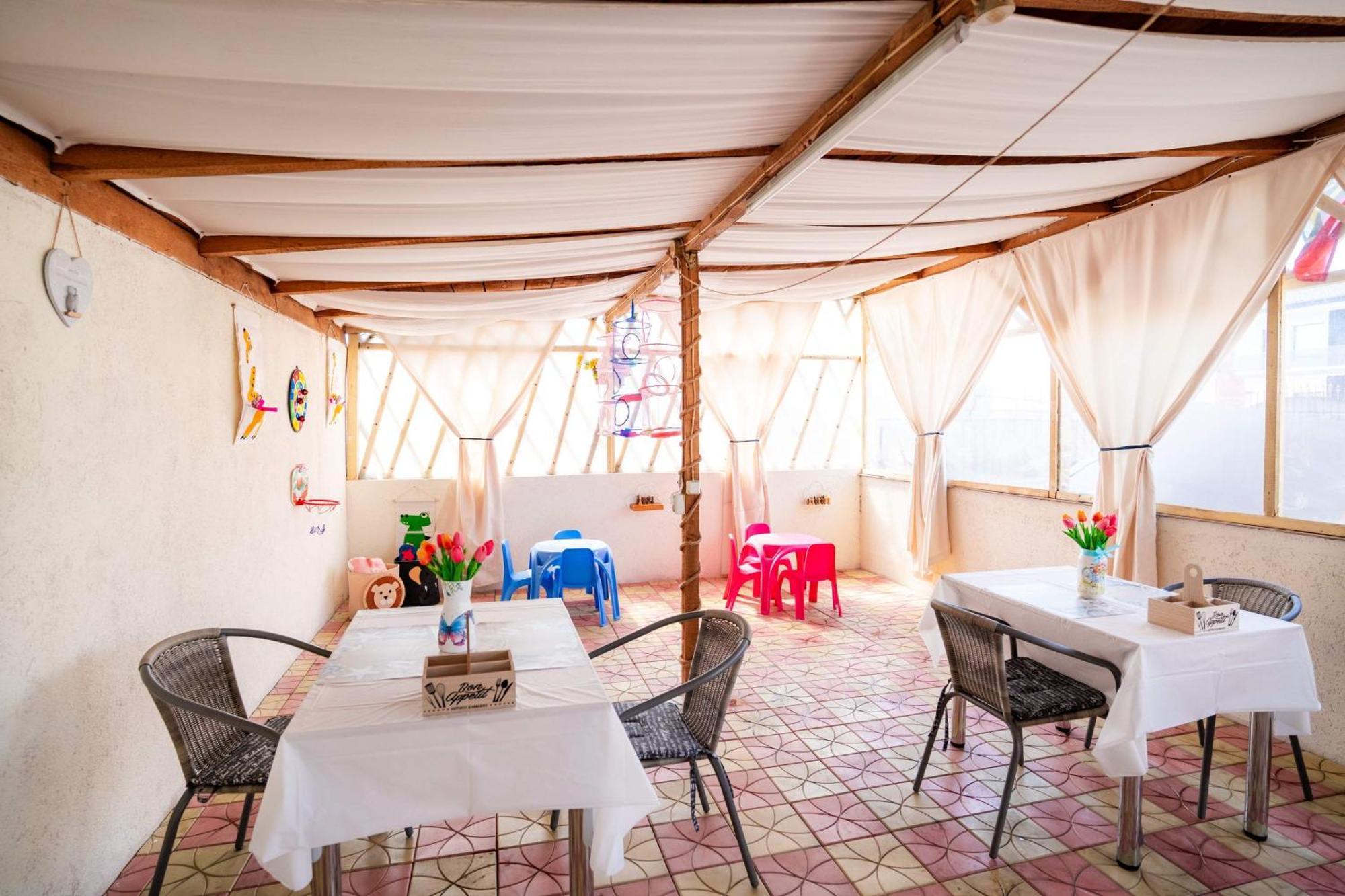 Casa Irina 2Mai 호텔 Două Mai 외부 사진