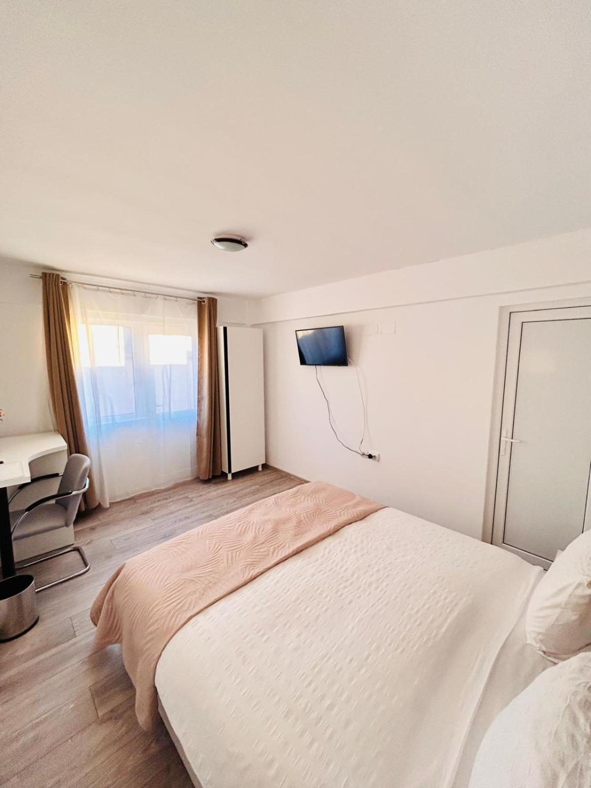 Casa Irina 2Mai 호텔 Două Mai 외부 사진